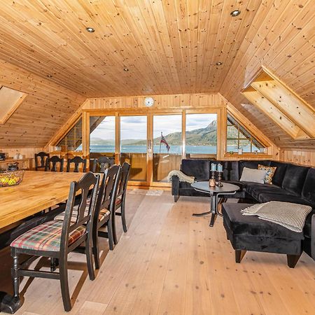 Awesome Home In Kvamsoy With Jacuzzi Sandvik  エクステリア 写真